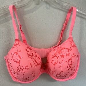 Victoria's Secret Body by Victoria lined floral lace bra in bubblegum pink🌺